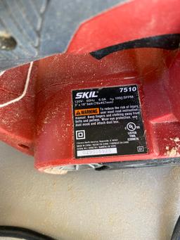 SKIL Belt Sander w/ Dust Management - Model 7510
