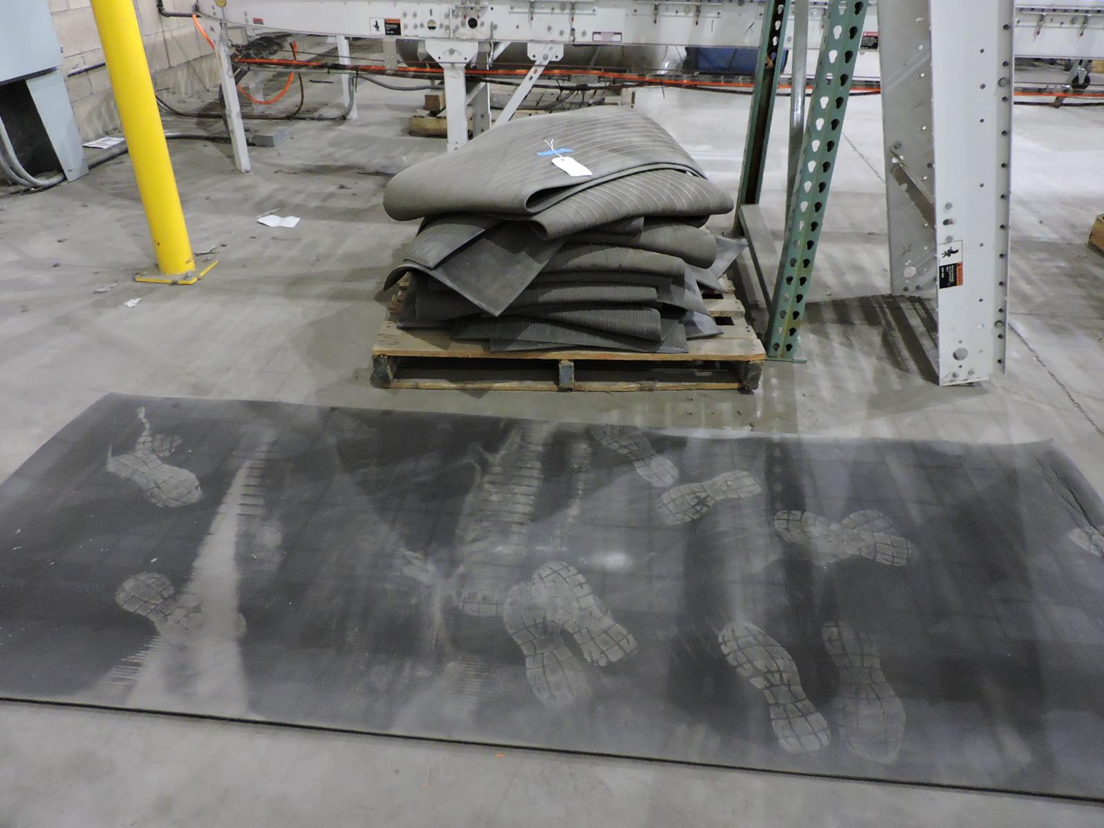 Anti-Fatigue Floor Mats -- a pallet full, 36" by various lengths - good condition