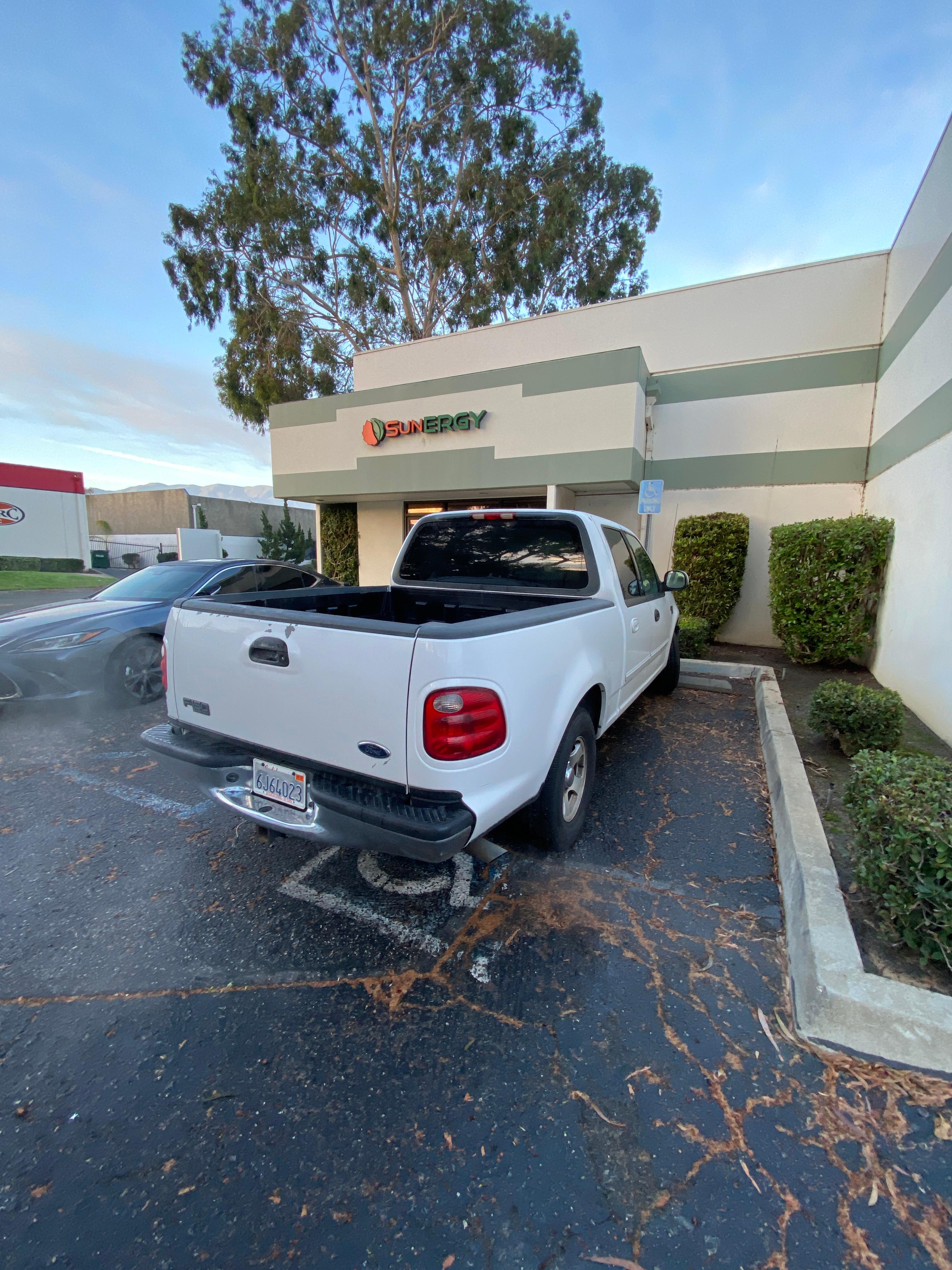 2001 Ford F-150 XLT Supercrew Pickup Truck - White Color