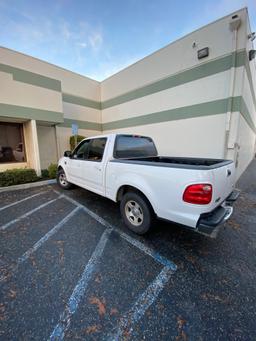 2001 Ford F-150 XLT Supercrew Pickup Truck - White Color