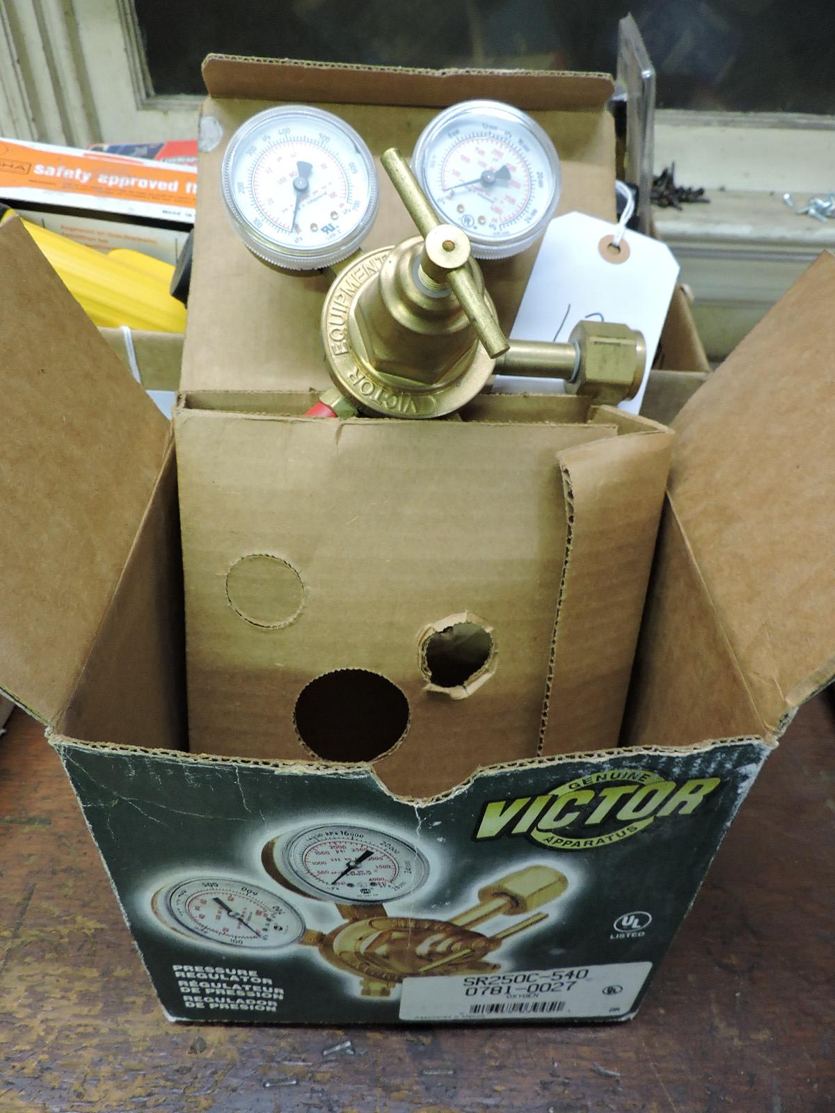 VICTOR Brand - Brass Pressure Regulator (Oxygen) - Brand New in Box