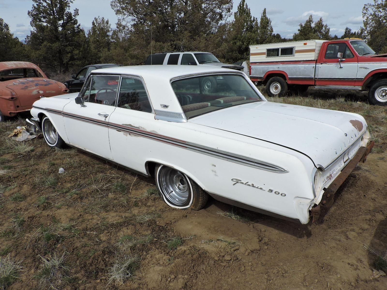 1962 Ford Galaxy 500 Coupe - Manual Transmission / 2 Sets of Bumpers