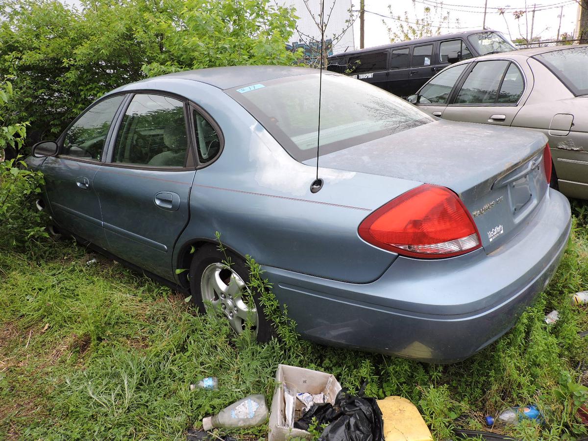 2007 Ford Taurus SE Sedan - Runs & Drives - NO TITLE