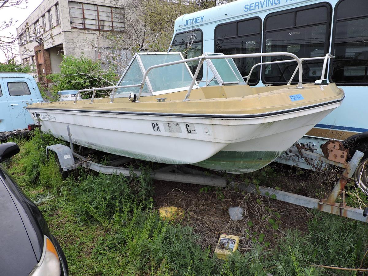 Thunderhawk Vintage Speed Boat with Trailer / Johnson 125 Outboard