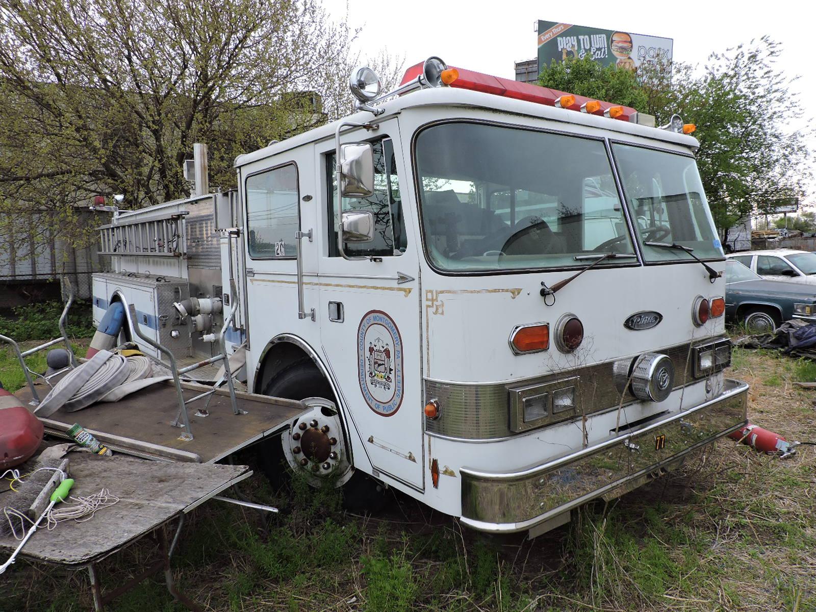 1983 Pierce Arrow Fire Engine with Detroit Diesel / Equipped at Pictured