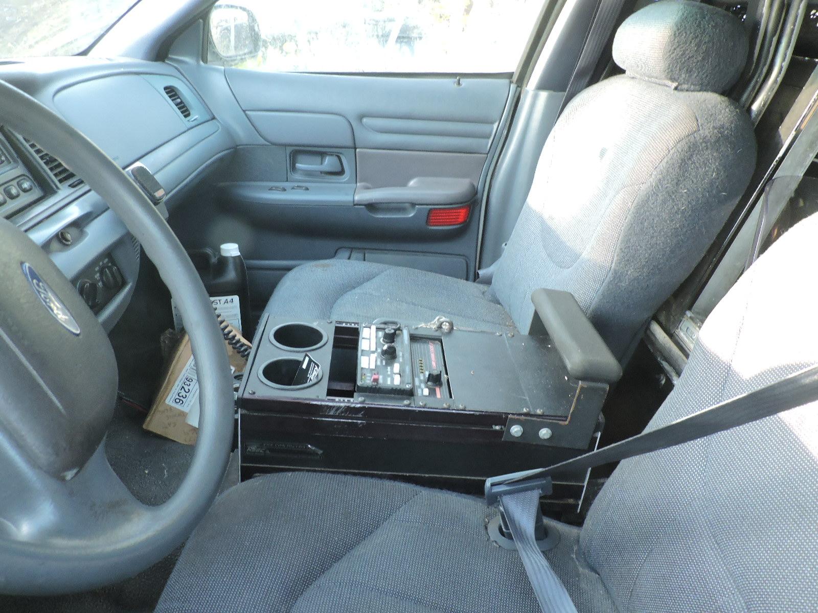 2001 Ford Crown Victoria Sedan / Former Police K9 Unit