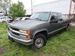 1997 Chevrolet Silverado 2500 Extended Cab Pickup / 2WD