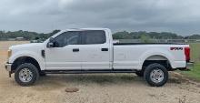 2017 Ford F250 CrewCab LongBed Pickup / 4X4 Gas V8 - Located: Victoria, Texas