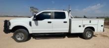 2019 Ford F250 CrewCab Open Utility Body / 4X4 Gas V8 - Located: Midland, Texas