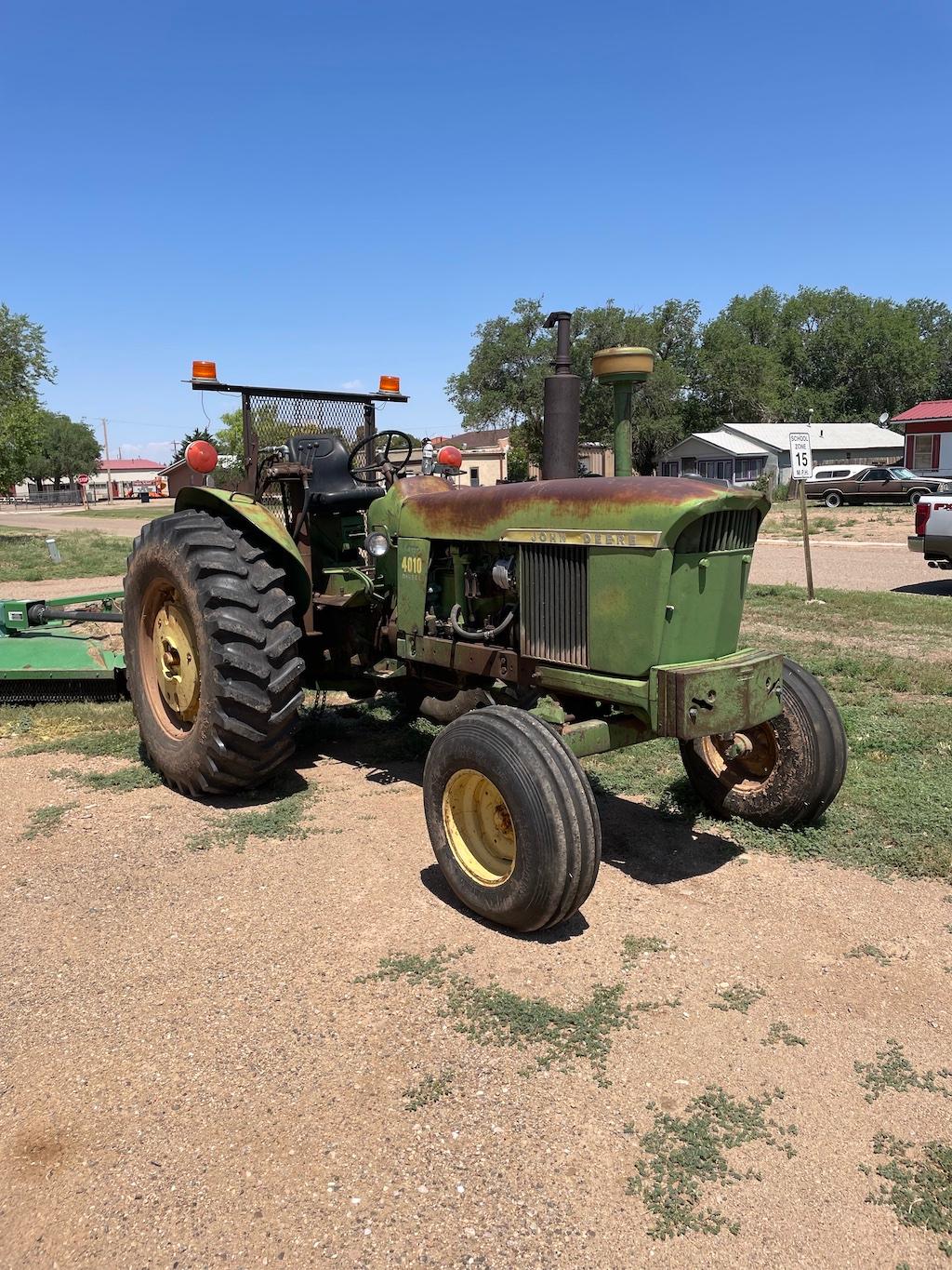 John Deere 4010