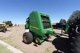 John Deere 560M Baler