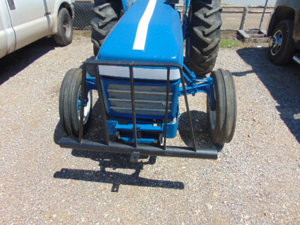 *NOT SOLD*LELAND 230 DIESEL TRACTOR/ NOT RUNNING