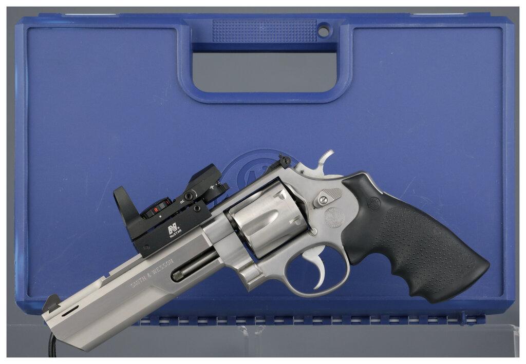 Smith & Wesson Performance Center Model 625-6 Revolver with Case