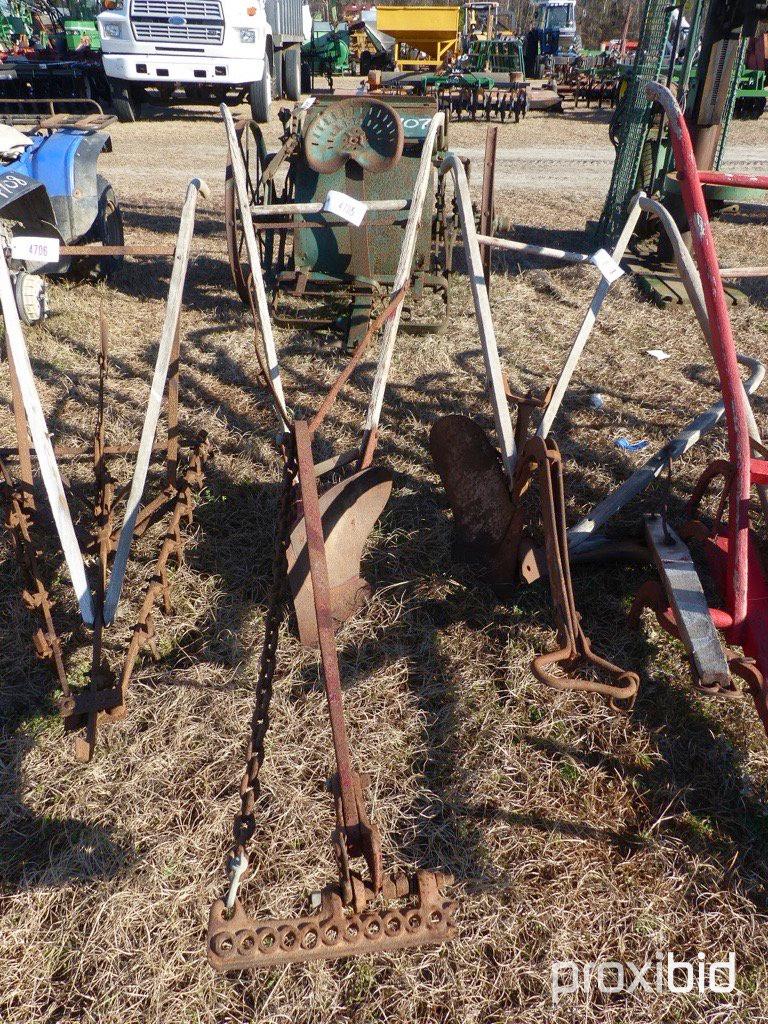 MULE-DRAWN TURN PLOW