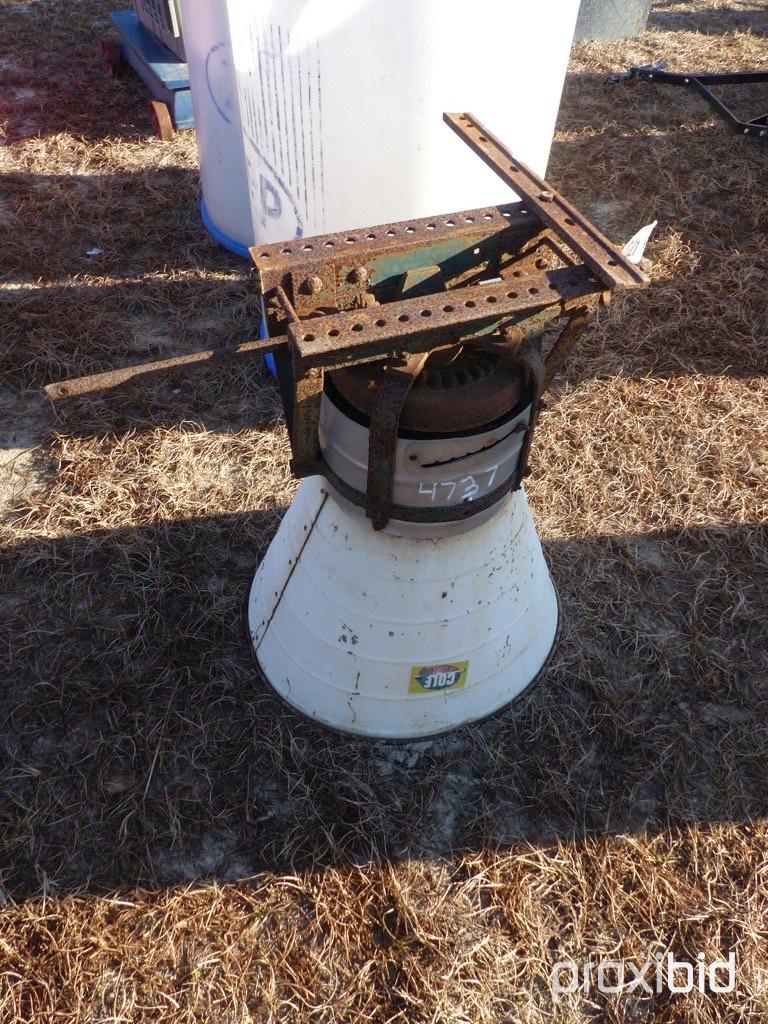 COLE FERTILIZER DISTRIBUTOR