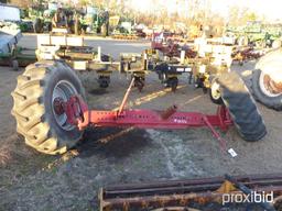 INTERNATIONAL 2388 COMBINE REAR-END w/14.9-24 TIRES