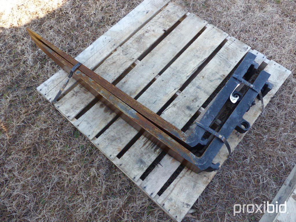 PAIR OF FORKLIFT FORKS