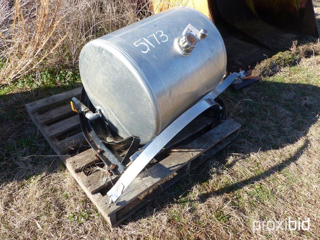 WET-LINE TANK FOR (TRACTOR TRUCK)