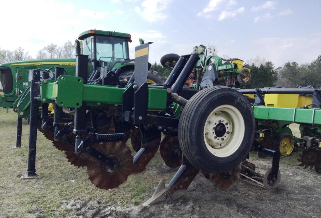 UNVERFERTH 330 RIPPER-STRIPPER 6-ROW 38'' SN# A56170518