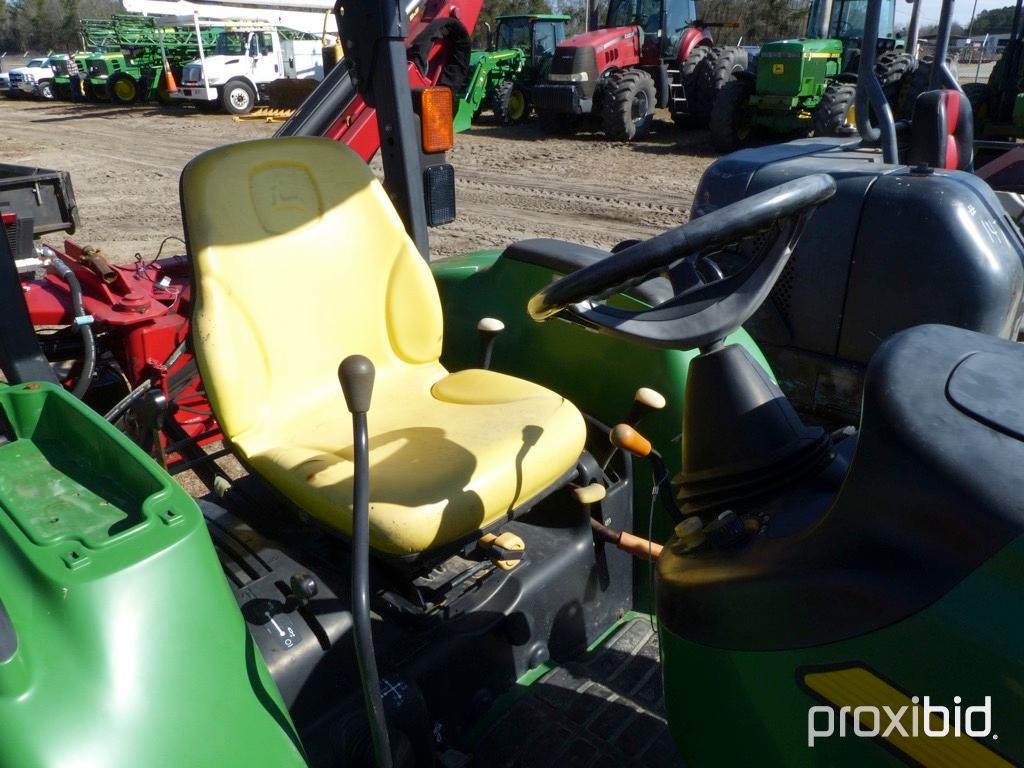 JOHN DEERE 4520 TRACTOR W/ 400X BUCKET, 2WD, OPEN STATION (ODOMETER SHOWS: 1,448.4 HRS) SN# LV4520P1