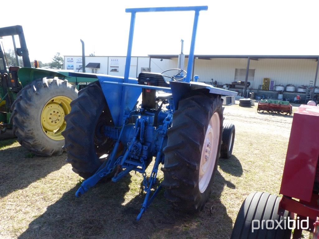 FORD 5000 2WD OPEN-STATION TRACTOR (HRS: 930 SHOWING)