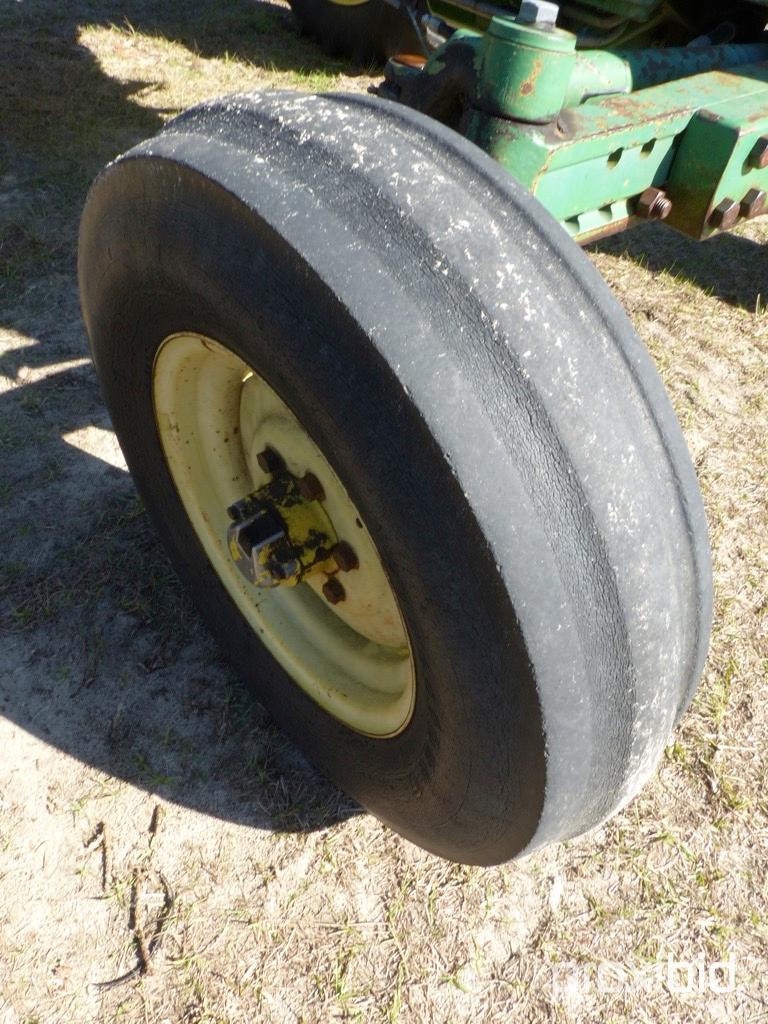 JOHN DEERE 2750 2WD OPEN-STATION TRACTOR (HRS: 6,634 SHOWING)
