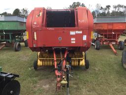 NEW HOLLAND BR740 ROUND HAY BALER