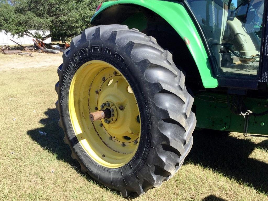 JOHN DEERE 7520 4WD TRACTOR