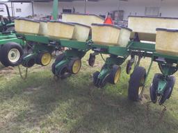 JOHN DEERE 7000 4 ROW PLANTER 38 IN. ROW