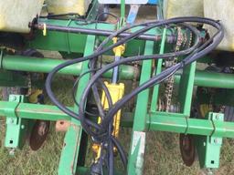 JOHN DEERE 7000 4 ROW PLANTER 38 IN. ROW
