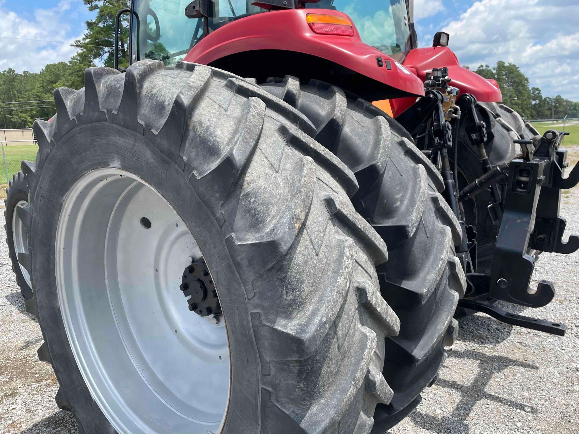 Case International Mx 215 Magnum Tractor w/ 6906.1 Hrs SN Z6RZ02904... Power shift full / power