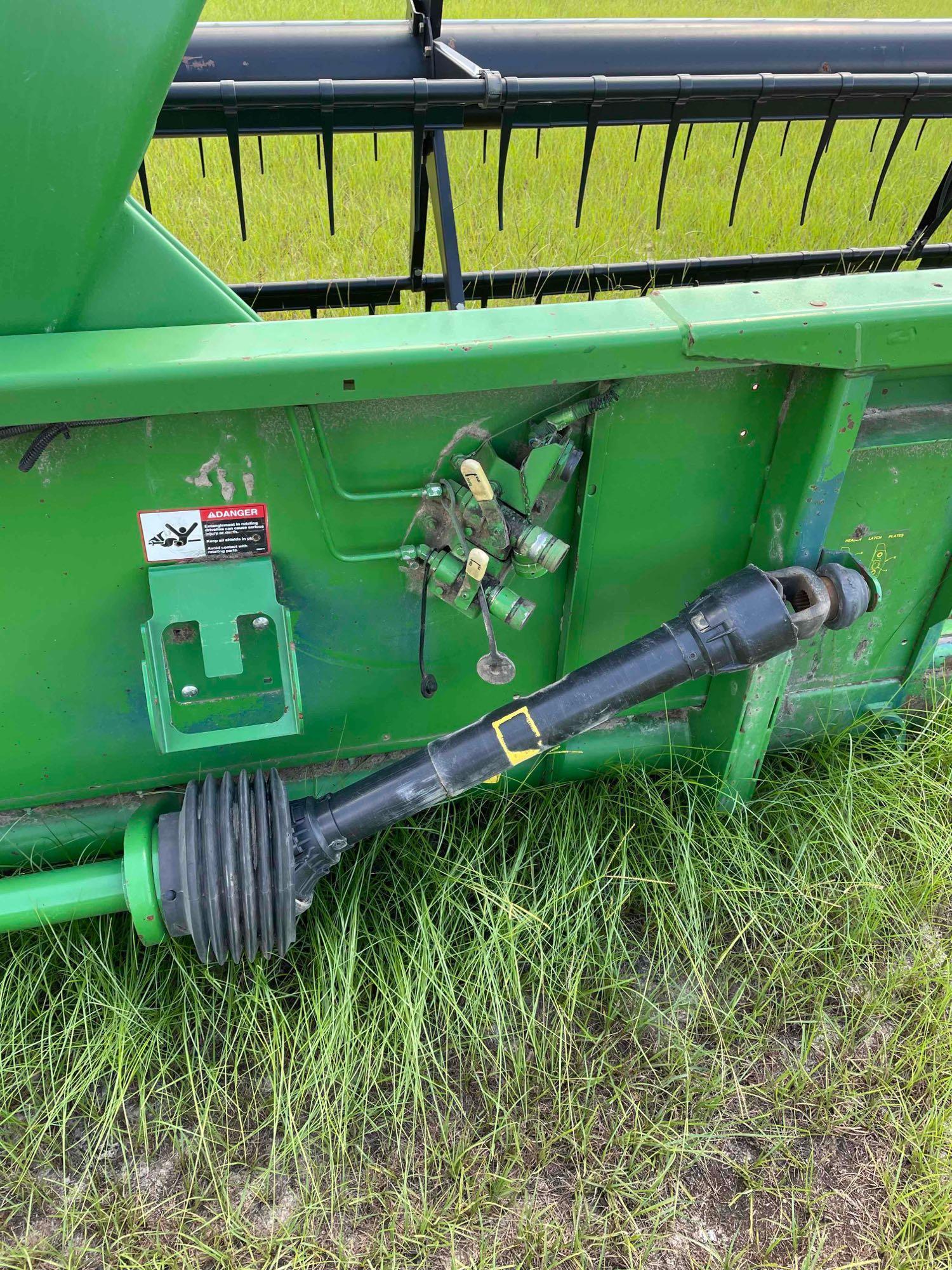 John Deere 930F Grain Head Full Finger SN *H00930F697321* ...