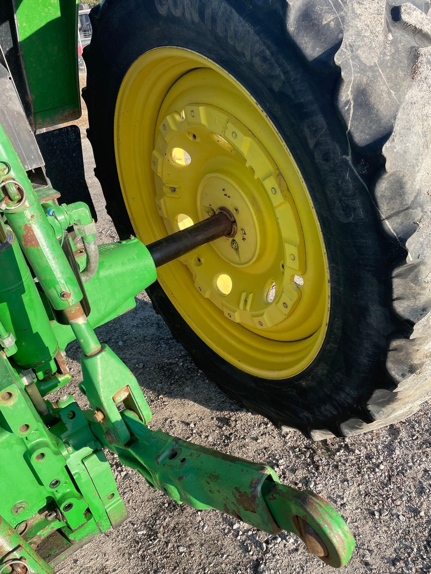 John Deere 7410