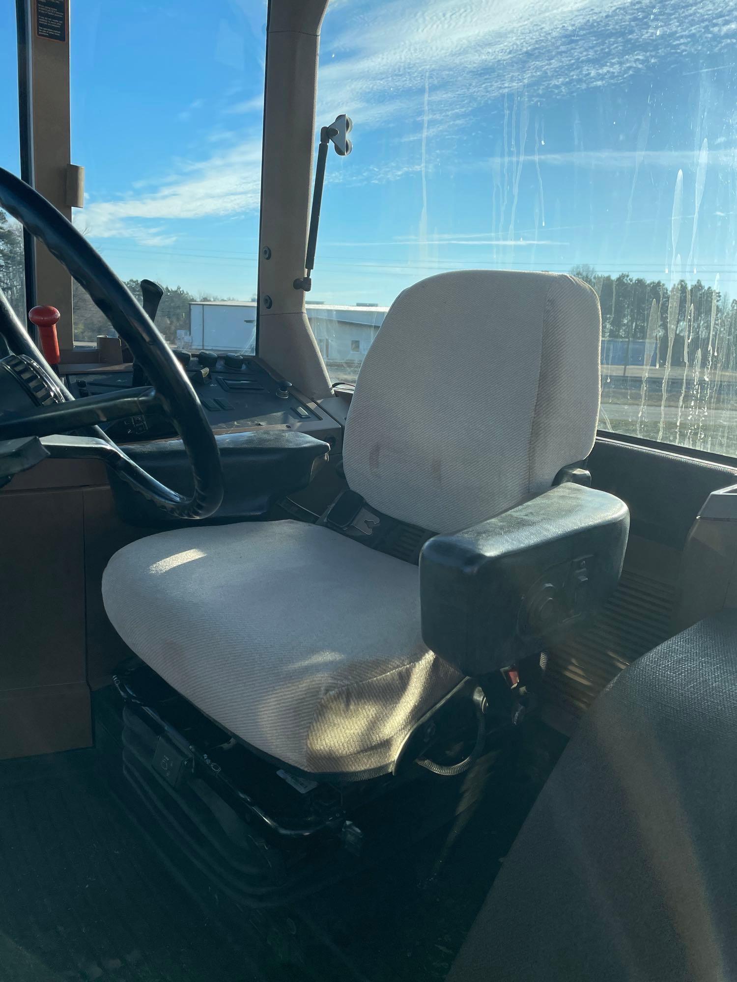 John Deere 7410