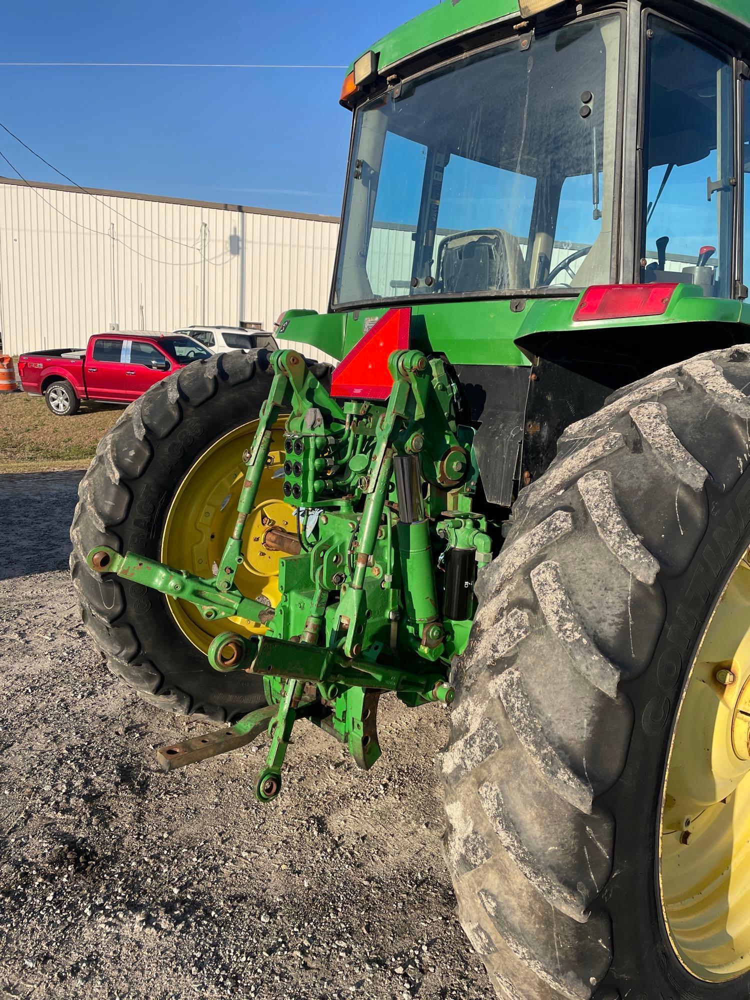 John Deere 7410