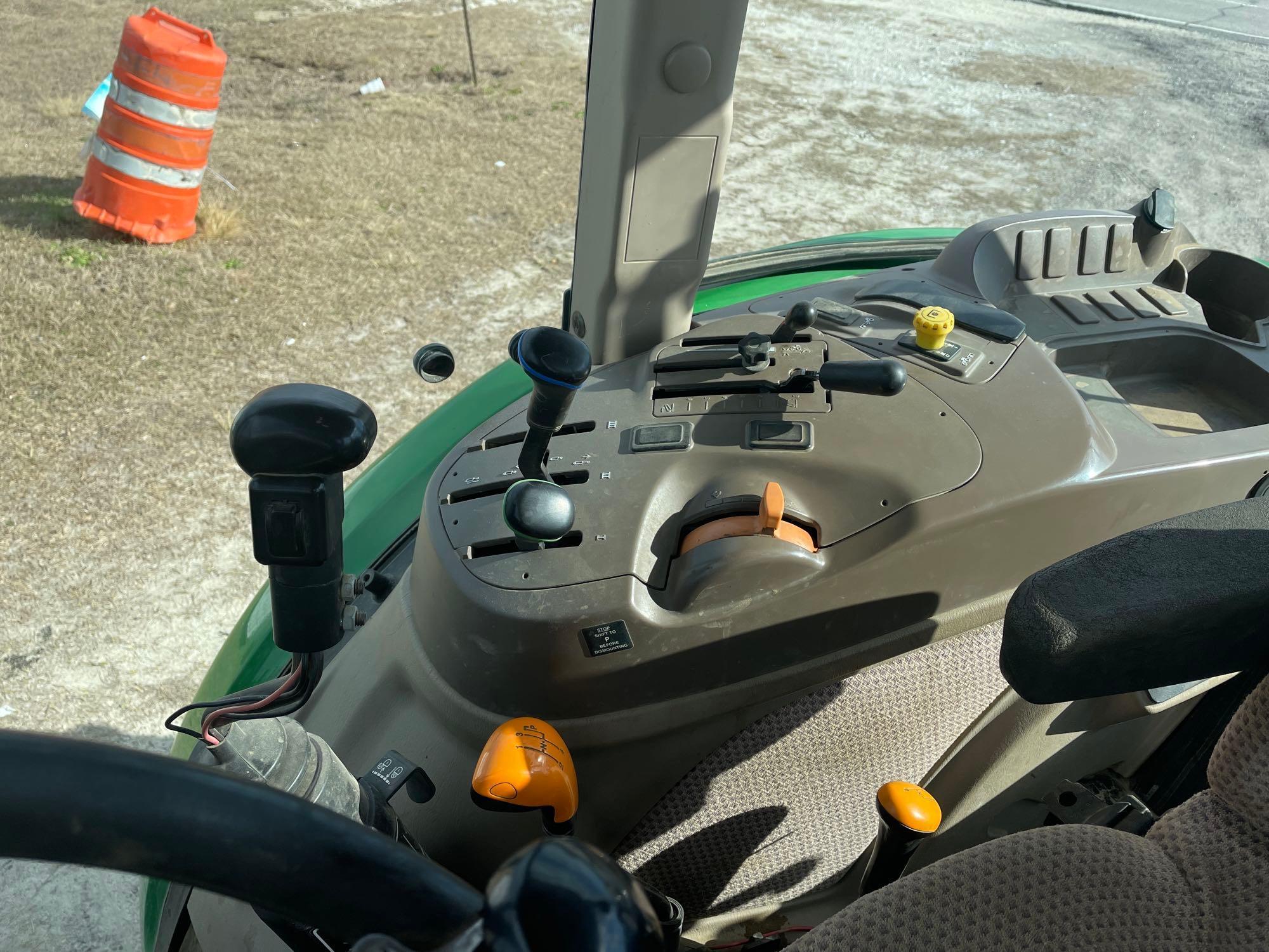 John Deere 5085E Tractor