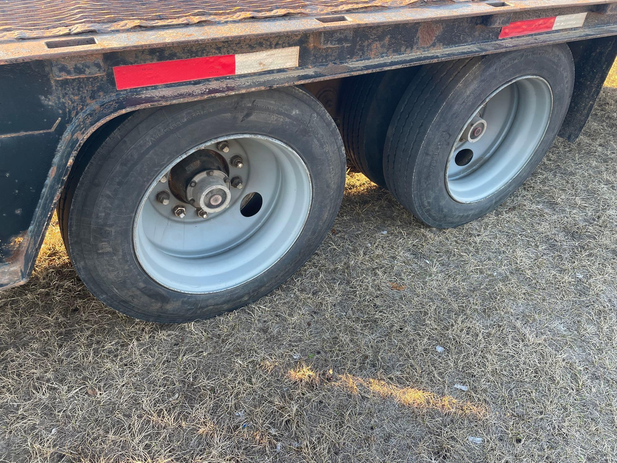 1999 Trail King Trailer