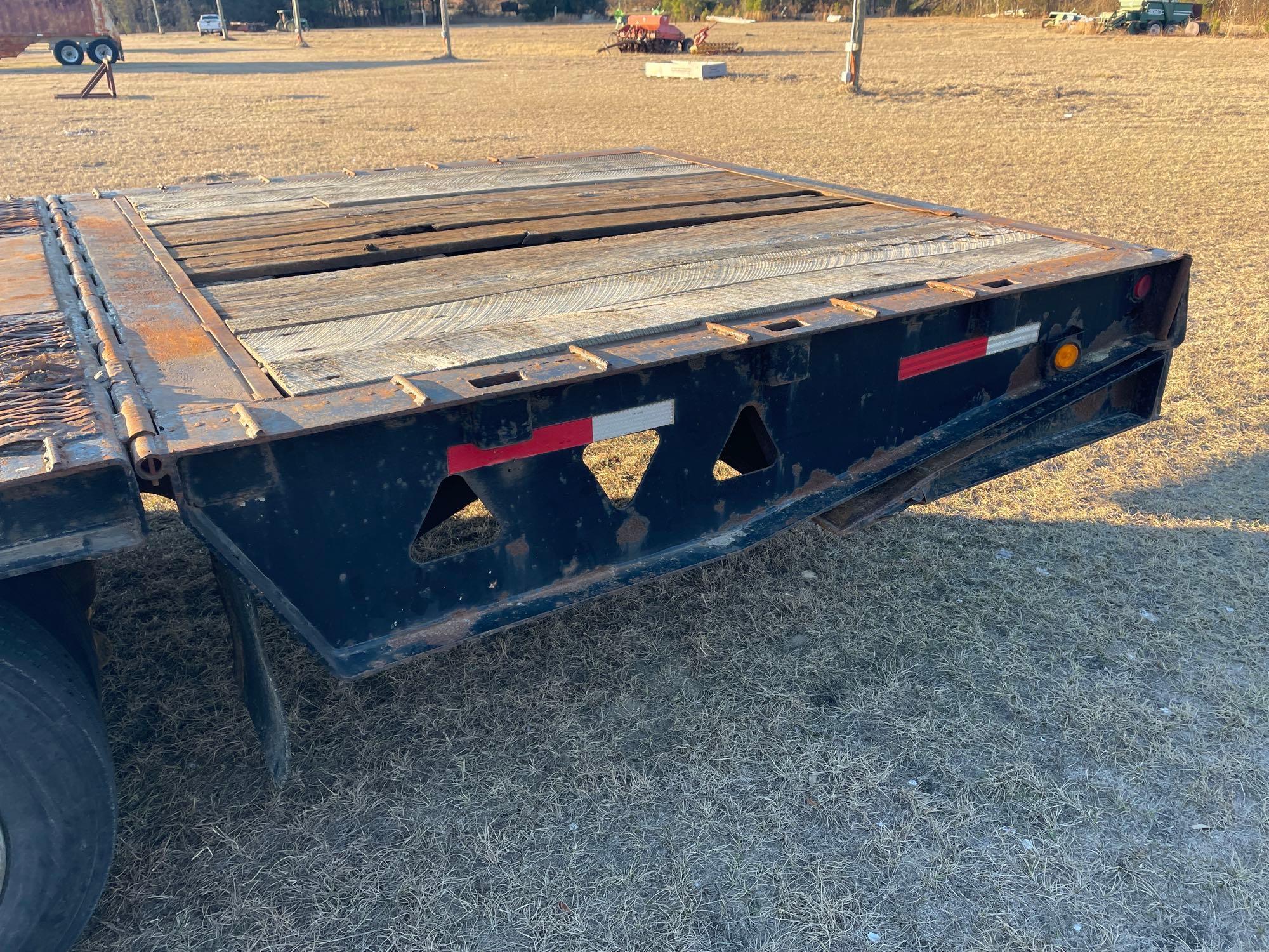 1999 Trail King Trailer