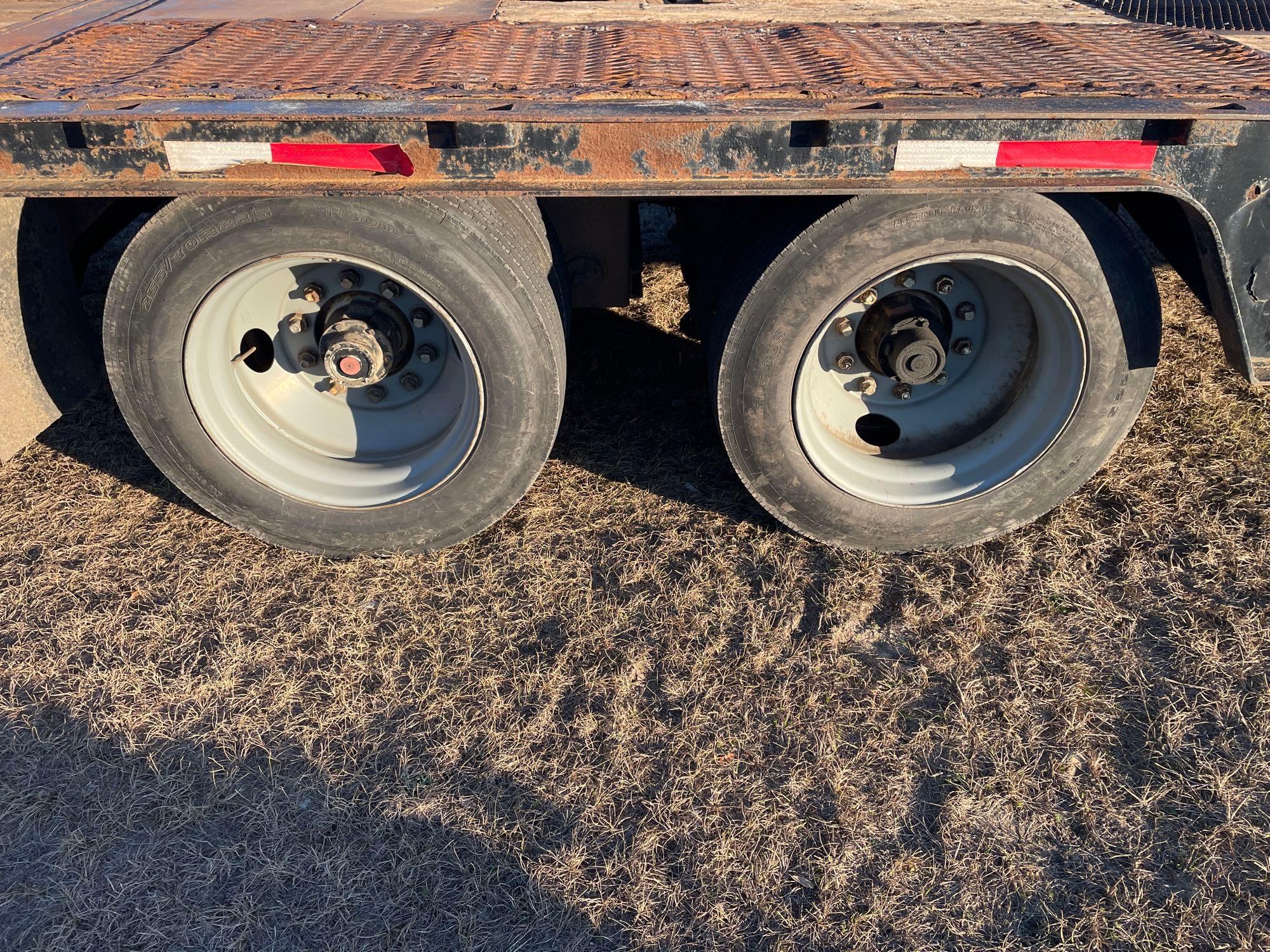 1999 Trail King Trailer