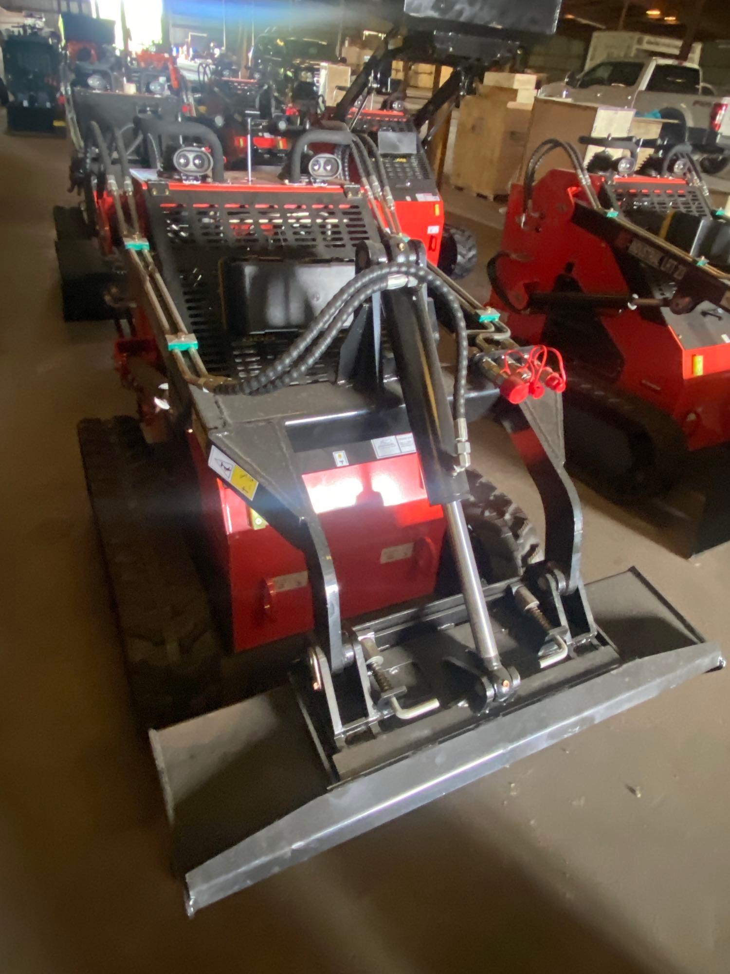SKID STEER LOADER