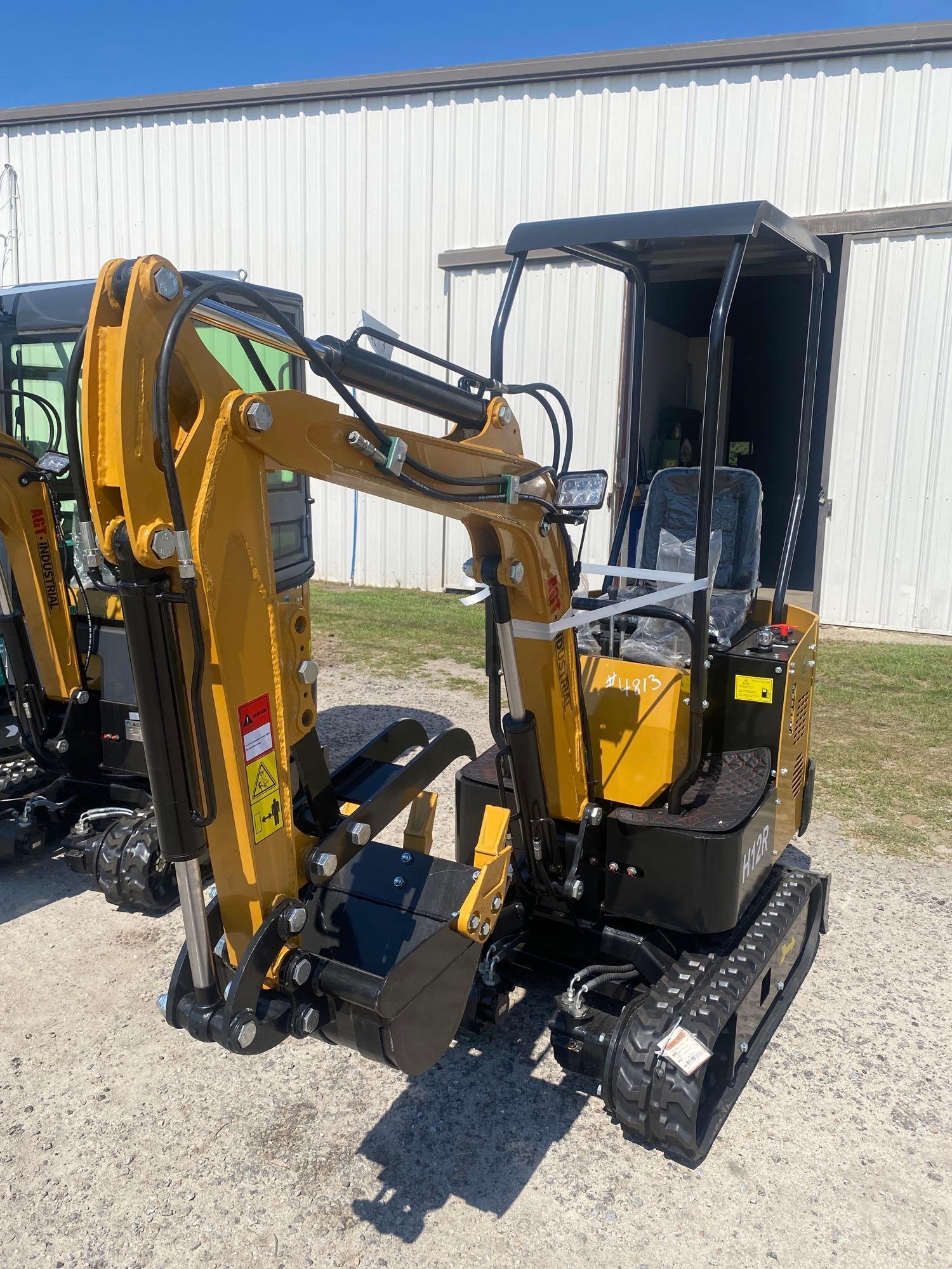 AGT EXCAVATOR H12R