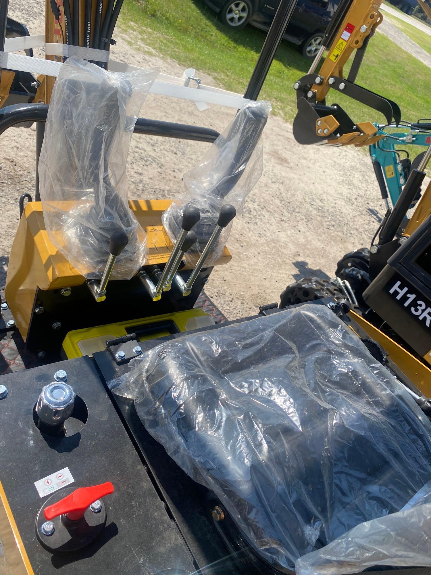 AGT EXCAVATOR H12R