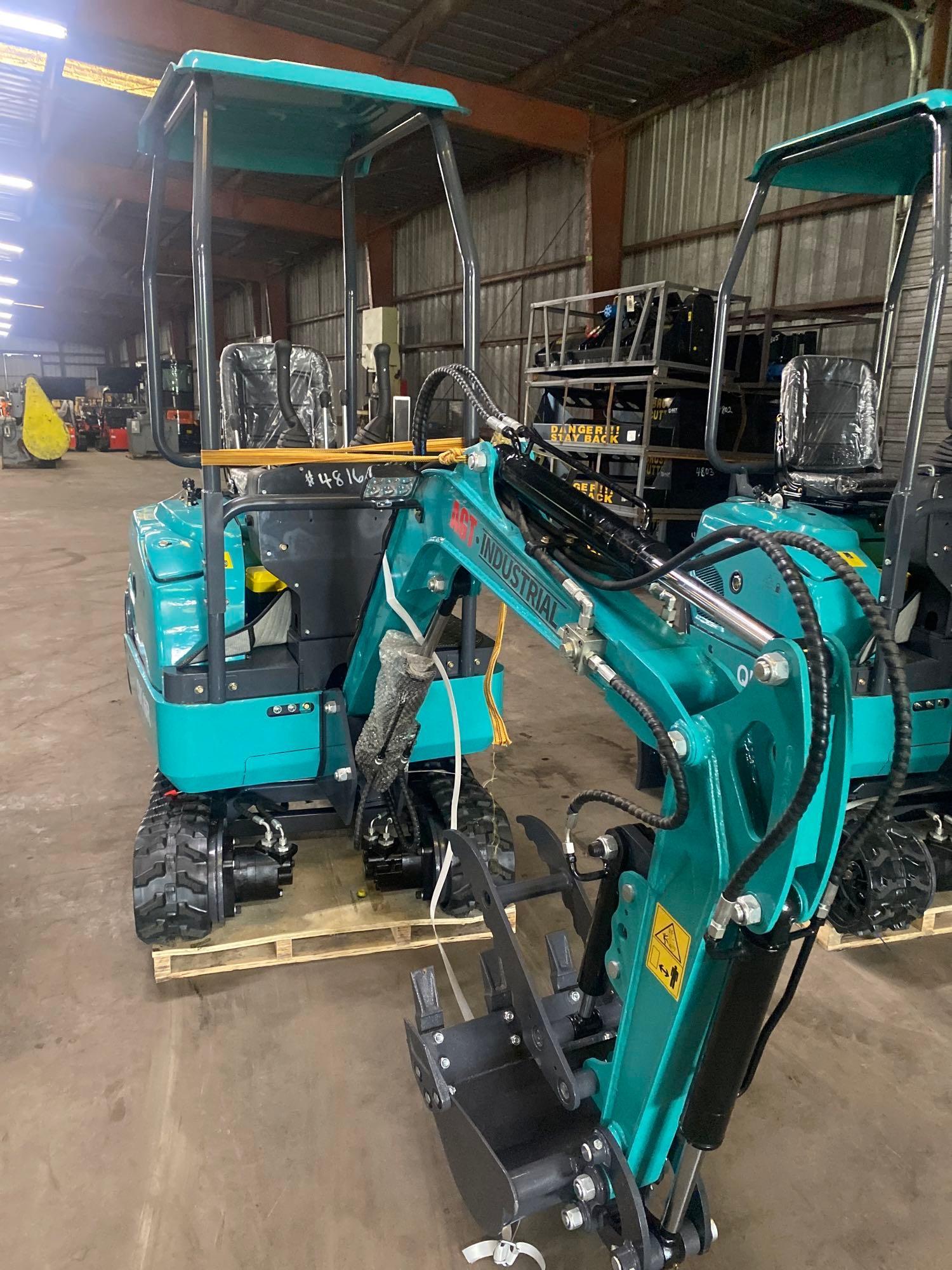 AGT EXCAVATOR QK16R