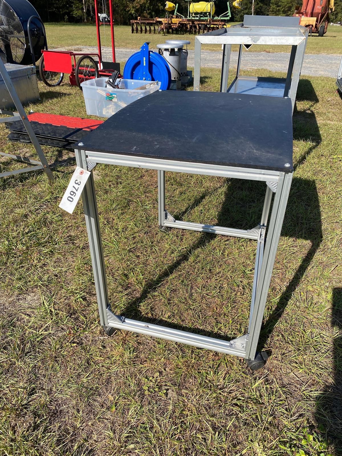 TABLE ON WHEELS