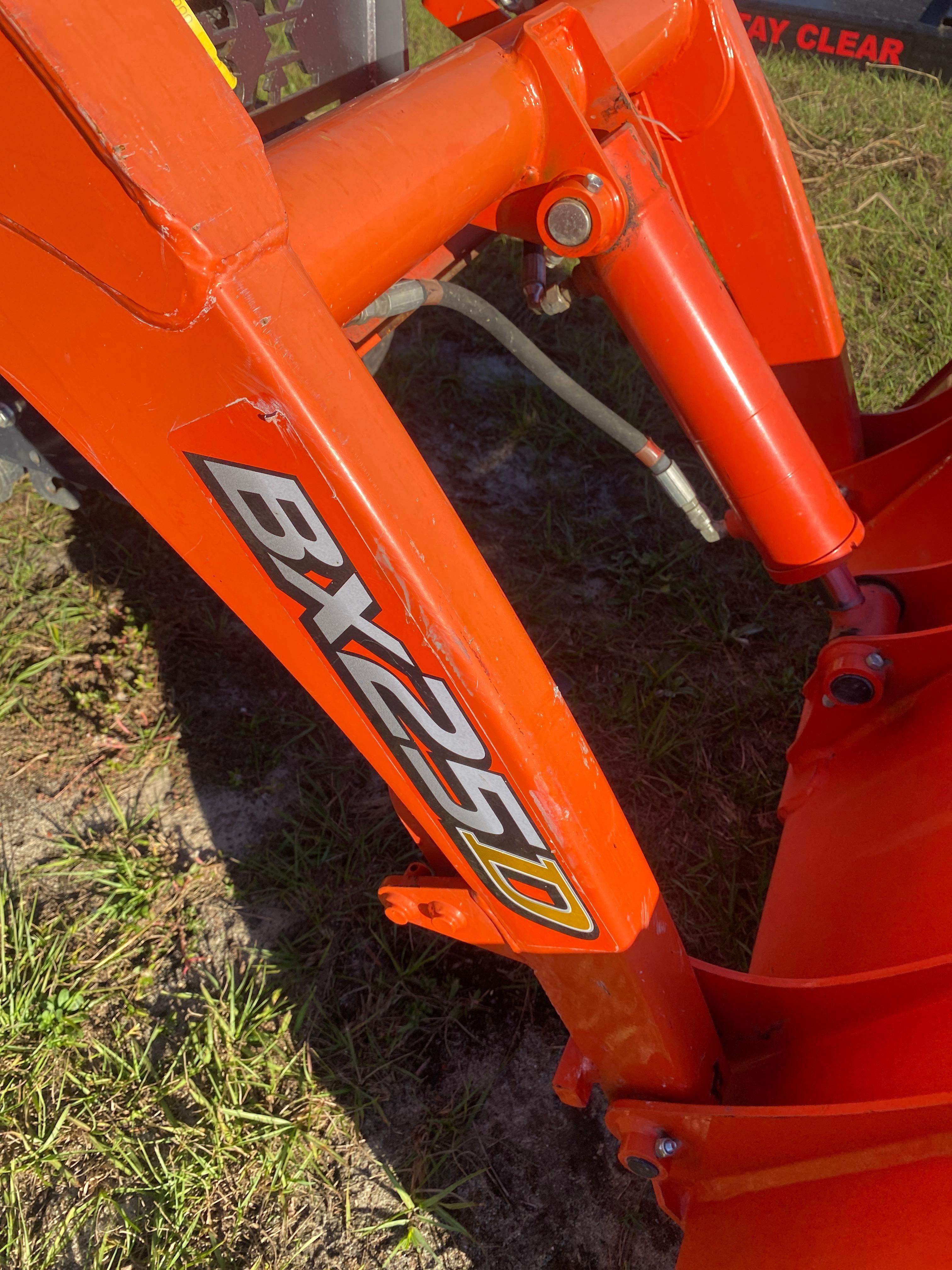 KUBOTA TRACTOR BX25D