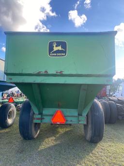 John Deere Grain Cart