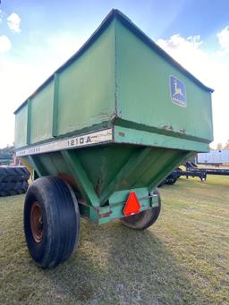 John Deere Grain Cart