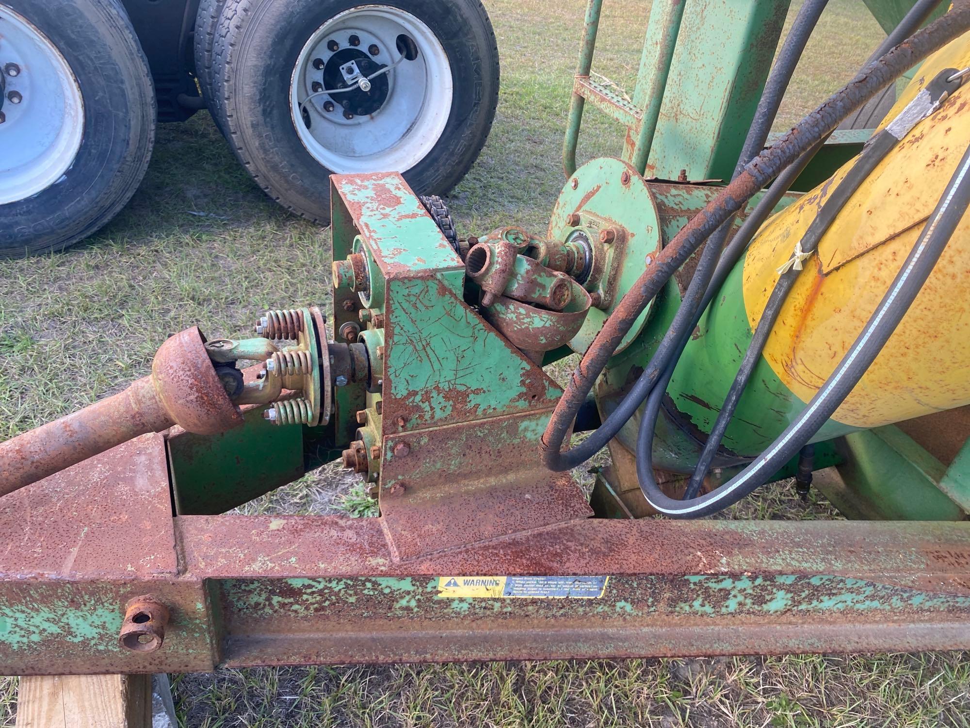 John Deere Grain Cart