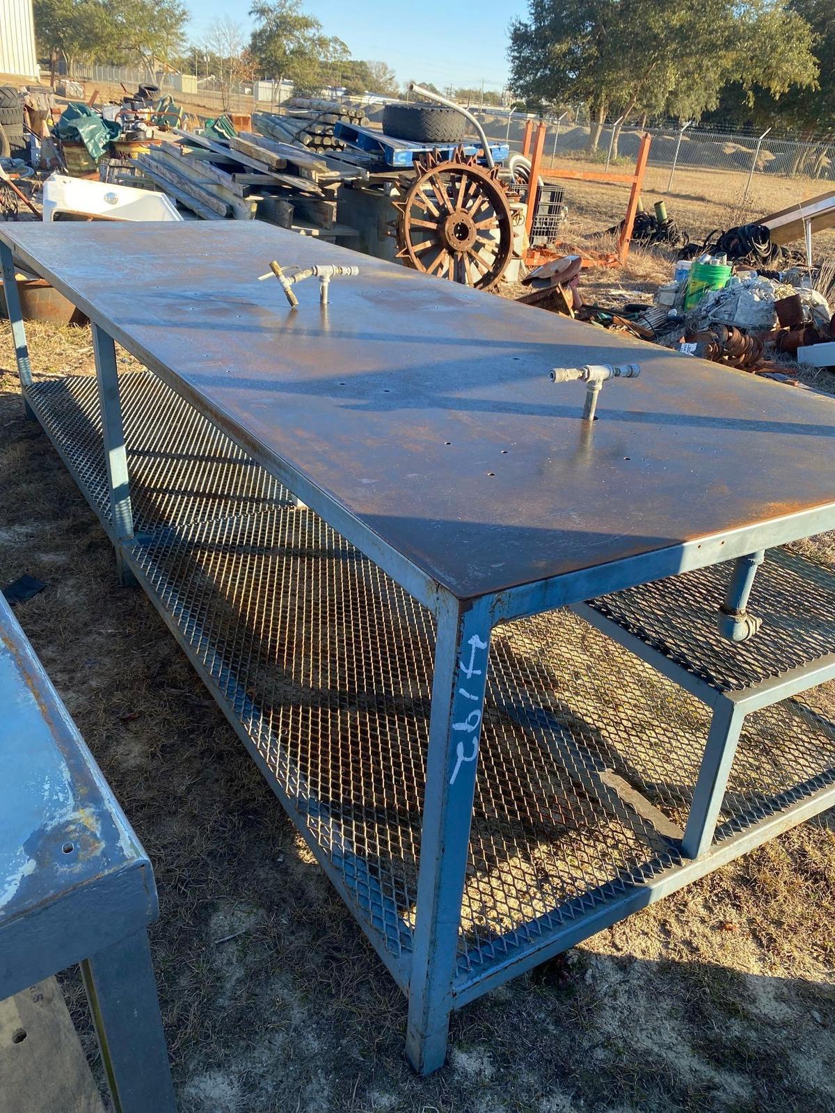 SHOP TABLE W/ AIR