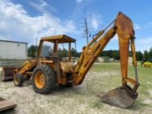 FORD 555 BACKHOE LOADER MODEL DF311F  ENGINE OB28A 2 WHEEL DRIVE, OPEN STATION RUNS GOOD BUT HAS